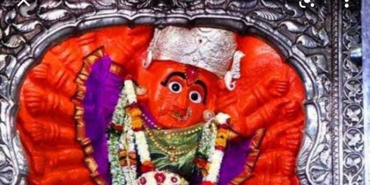 चौथी माळ – भव्यदिव्य मूर्ती असलेली सप्तशृंगी देवी