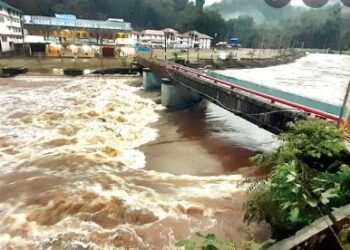 केरळमध्ये महापुराचे १८ बळी  