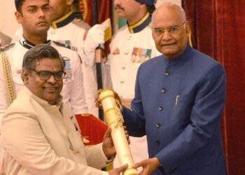 प्रसिद्ध तेलुगू चित्रपट गीतकार सिरीवेनेला सीताराम शास्त्री यांचे निधन