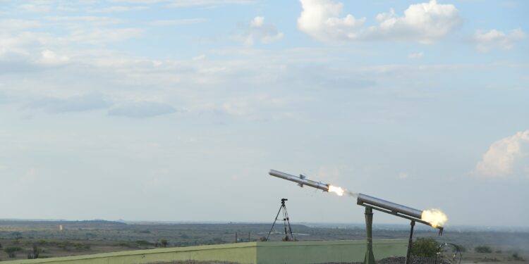 मानवसंचलित रणगाडाविरोधी क्षेपणास्त्राची चाचणी