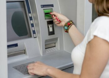 नव्या वर्षात एटीएममधून पैसे काढणे झाले महाग